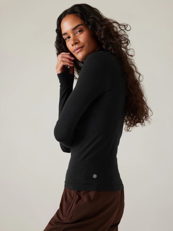 Athleta Women Black Ascent Seamless Turtleneck TZB4L0529